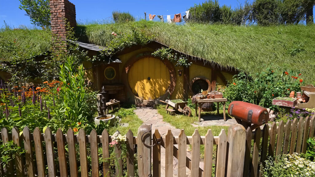 Hobbiton - The Best Places to Visit in New Zealand