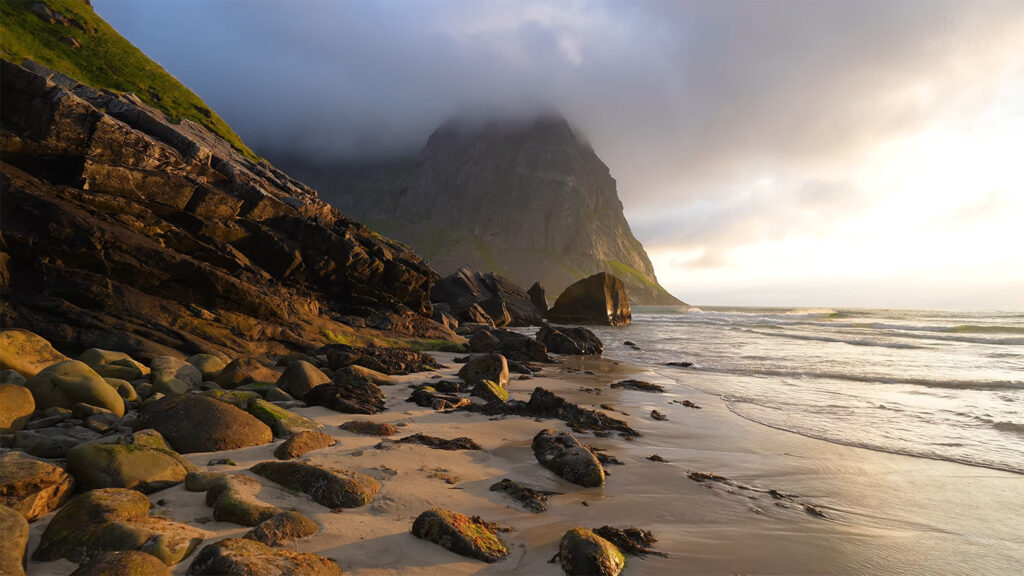 Kvalvika Beach - The Best Things to Do in Lofoten