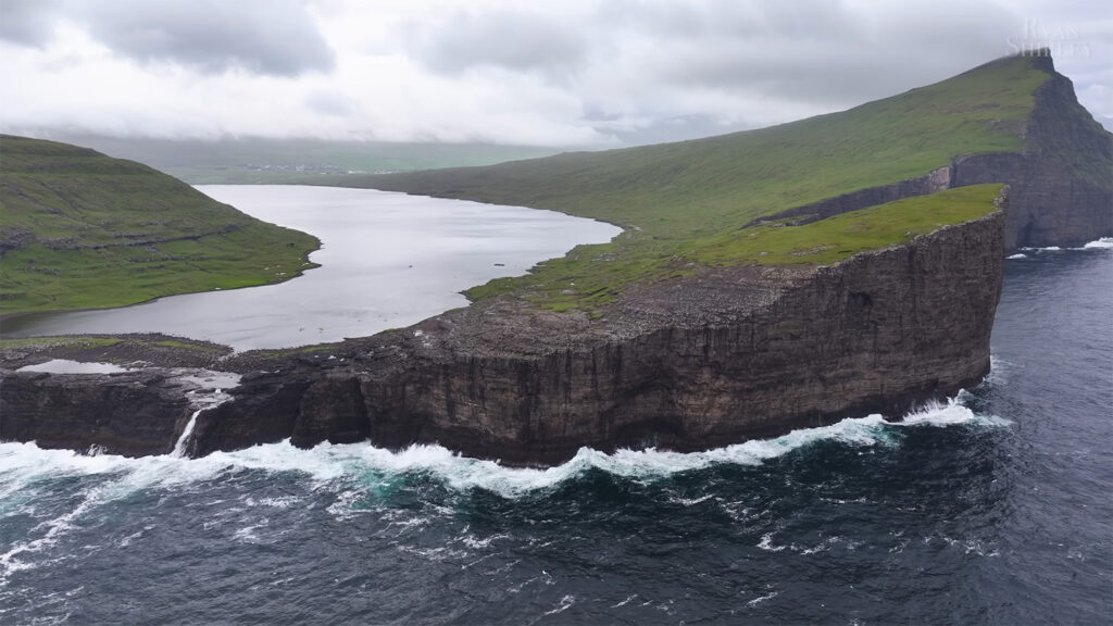 Lake Sørvágsvatn - The Best Things to Do in the Faroe Islands